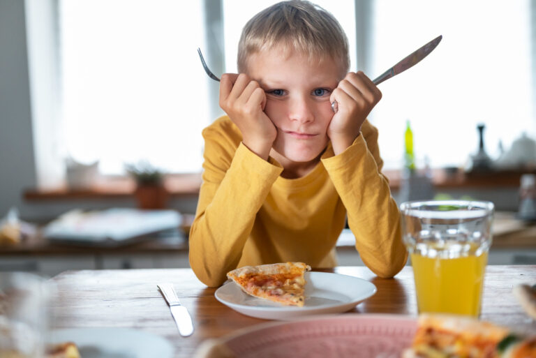 How Feeding Therapy Helps Children with Mealtime Anxiety